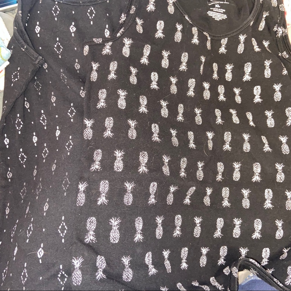 2 Sonoma tank tops